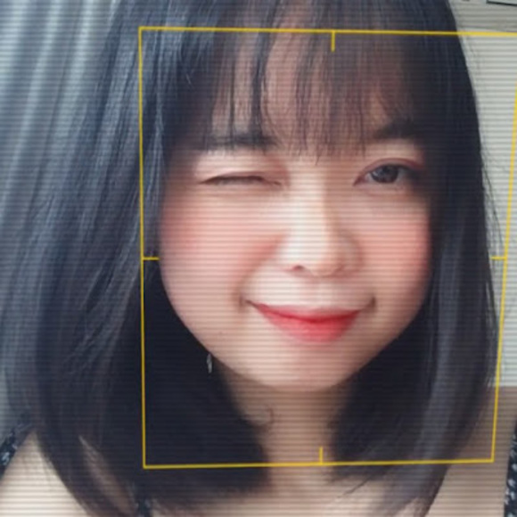 Profile Picture of Ngọc trinh Trịnh (@trinhngoc180199) on Poshmark