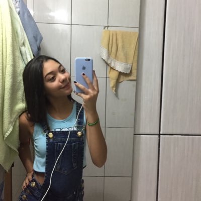 Profile Picture of Isabelle (@__IsabelleLeite) on Twitter