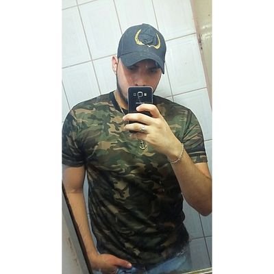 Profile Picture of Adrian Jauregui (@dams15) on Twitter