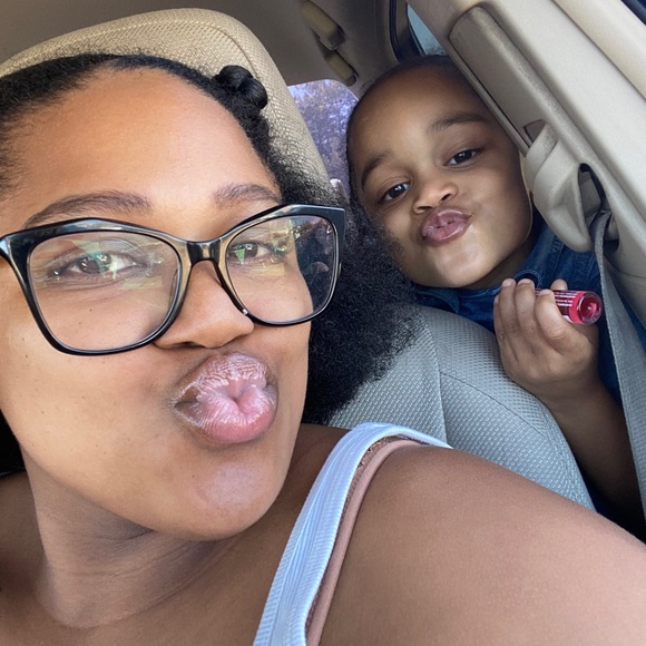 Profile Picture of Jasmine Tate (@jasminetate781) on Poshmark