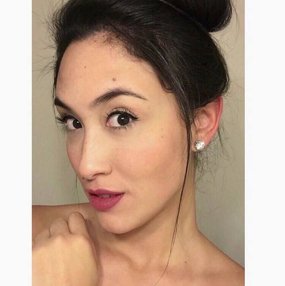 Profile Picture of Rafaela Baldacci (@rafa_baldacci) on Poshmark
