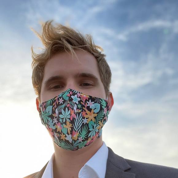 Profile Picture of Alex Adamek (@alexadamekk) on Poshmark