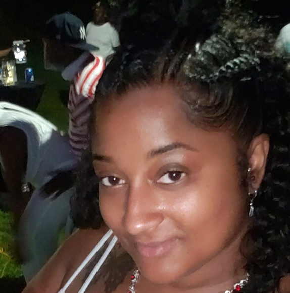 Profile Picture of Candice Payne (@candycane314) on Poshmark