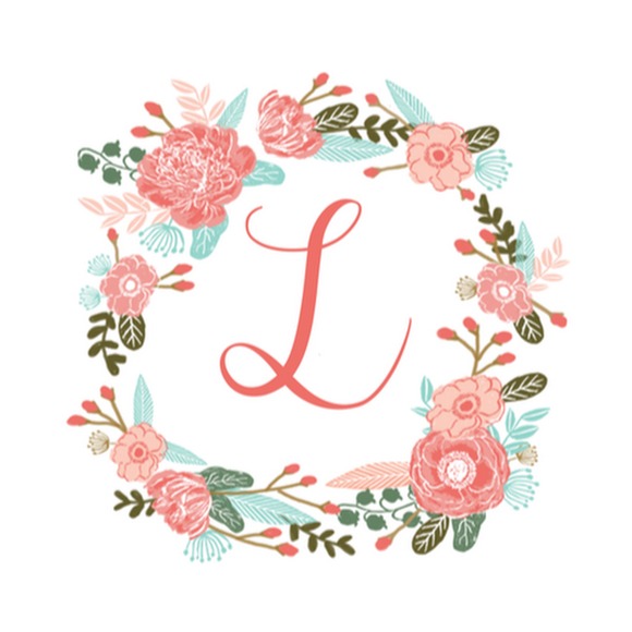 Profile Picture of Lisa Weist (@lisa_weist) on Poshmark