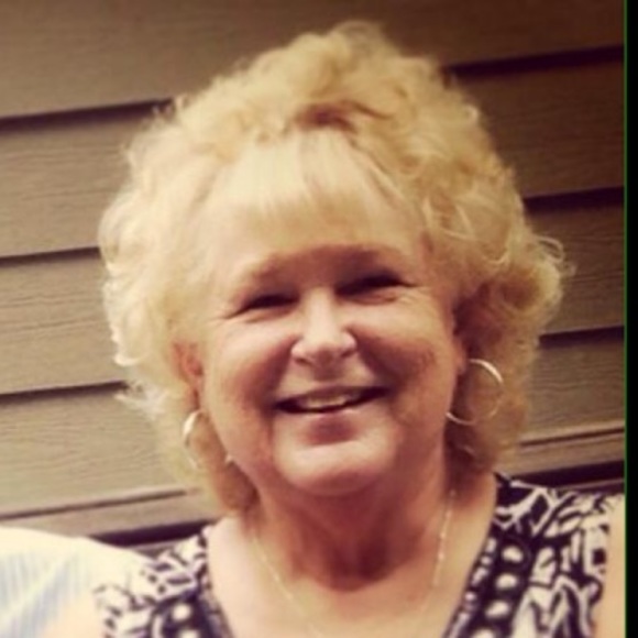 Profile Picture of Susan Parham (@suzepar53) on Poshmark