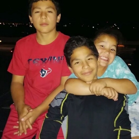 Profile Picture of Michael Dickson (@mikedboy) on Poshmark