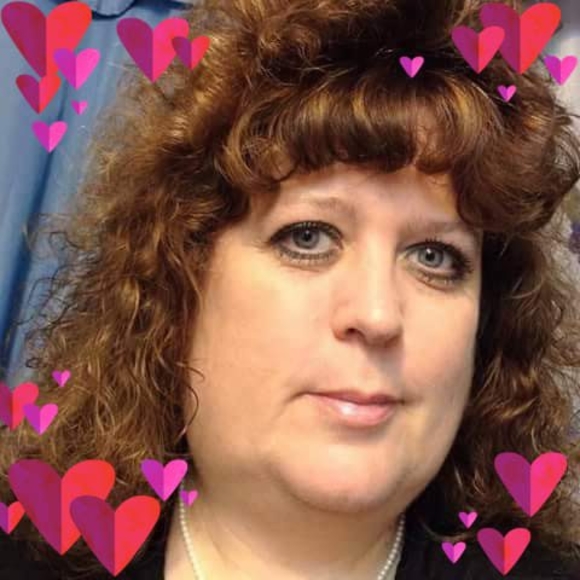 Profile Picture of Lisa Pratt (@plisa3816) on Poshmark