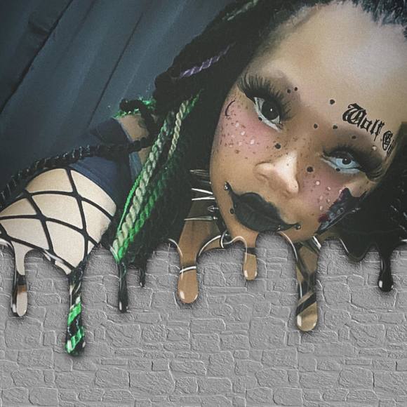 Profile Picture of Salena Wallschlaeger (@s_demonish) on Poshmark