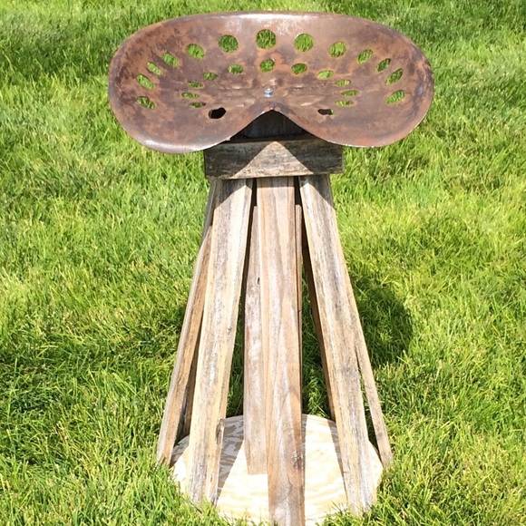 Profile Picture of Dee Weeter (@52860) on Poshmark