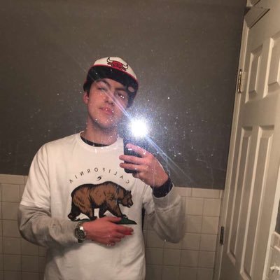 Profile Picture of Tom Yonan (@TomSargisYonan) on Twitter