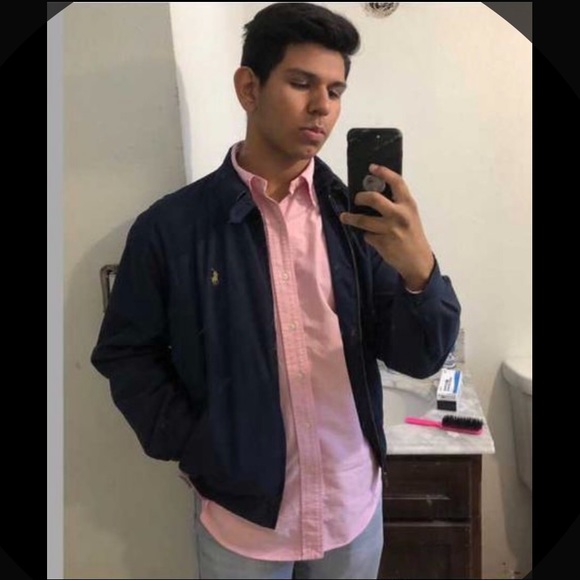 Profile Picture of Misael Garcia (@misaelgarcia459) on Poshmark