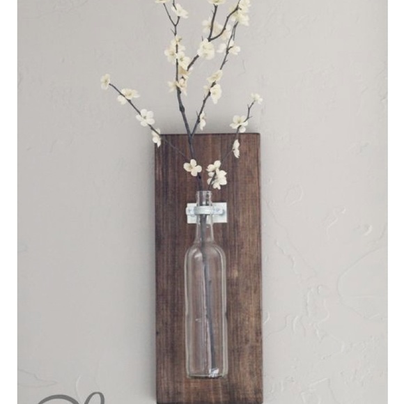 Laura Penfield - Poshmark Profile Picture of Laura Penfield (@burelowa) on Poshmark