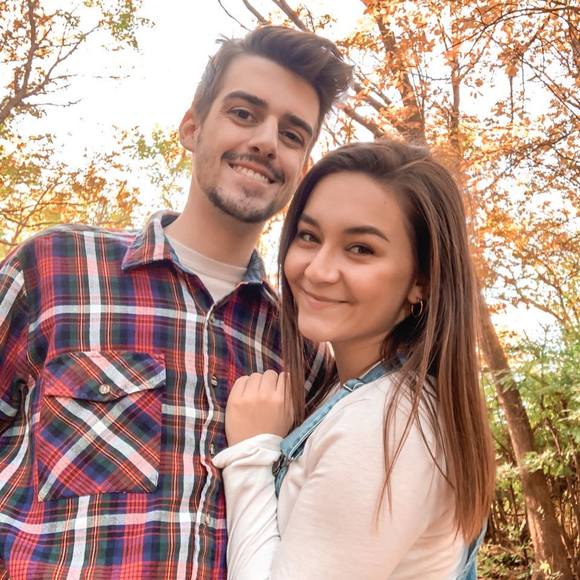 Profile Picture of Morgan Eeten (@lilmoyo) on Poshmark