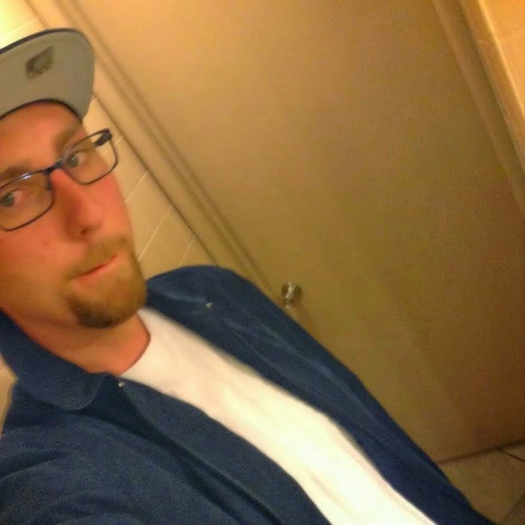 Profile Picture of Nicholas Hale (@nicholashale42) on Poshmark