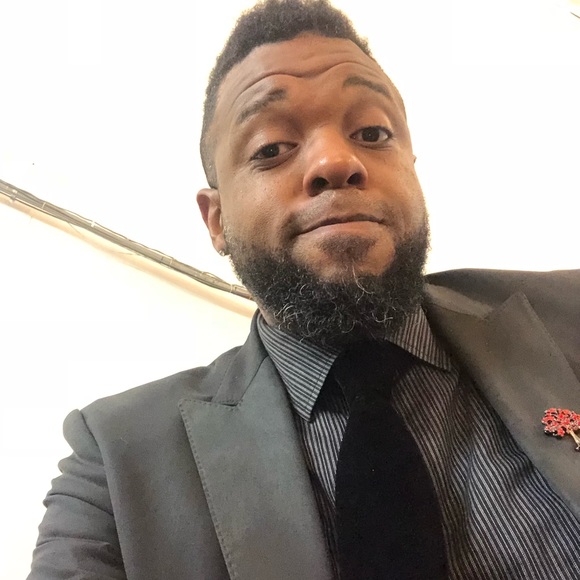 Profile Picture of Ian Bryant (@papoposh) on Poshmark