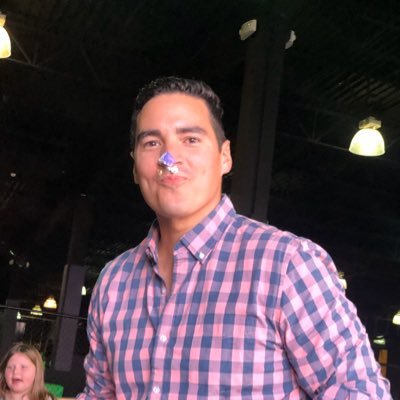Profile Picture of Mike Rivas (@miri59131) on Twitter