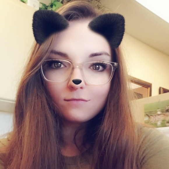 Profile Picture of Stevie Hughes (@ollady032) on Poshmark