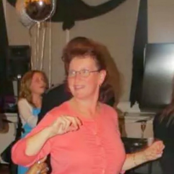 Profile Picture of Marcella Frederick (@marcella_f) on Poshmark