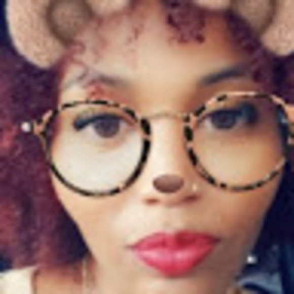 Profile Picture of Joy Sinegar (@joy_sinegar) on Poshmark