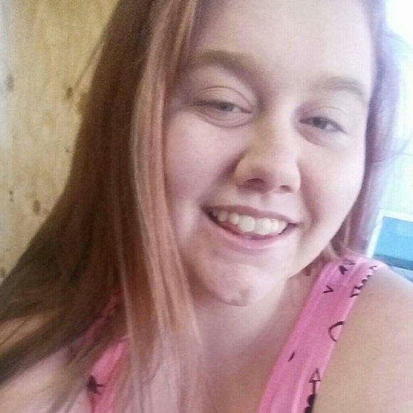 Profile Picture of Mariah Scapellato (@scapellato20) on Poshmark
