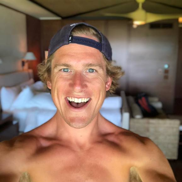 Profile Picture of David Hackworthy (@dhackworthy) on Poshmark