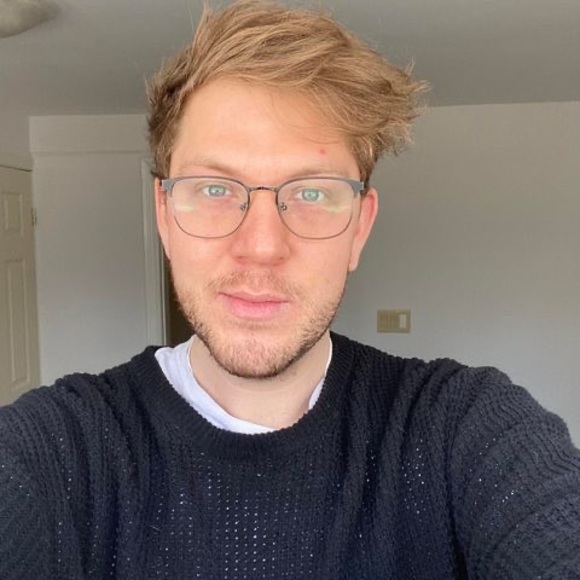 Profile Picture of David Macinnis (@element_vert) on Poshmark