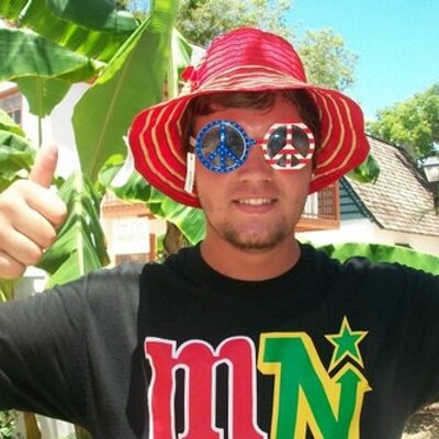 Profile Picture of Joshua L Hetrick (@ItsJhet13) on Twitter