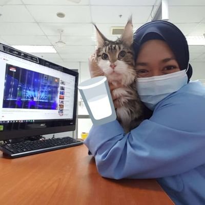 Profile Picture of Erica Sparkes (@RedBlackL0ver) on Twitter