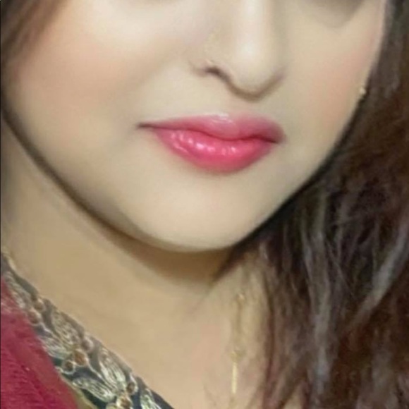 Profile Picture of Lepi Rouf (@lepirouf) on Poshmark