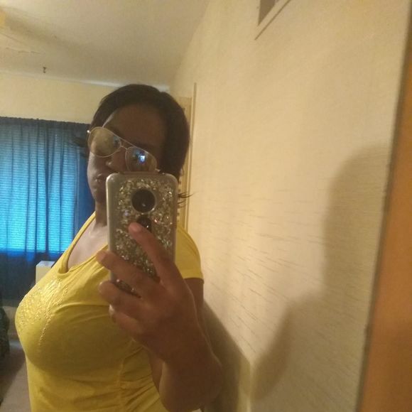 Profile Picture of Shannon Millender (@s_millender) on Poshmark