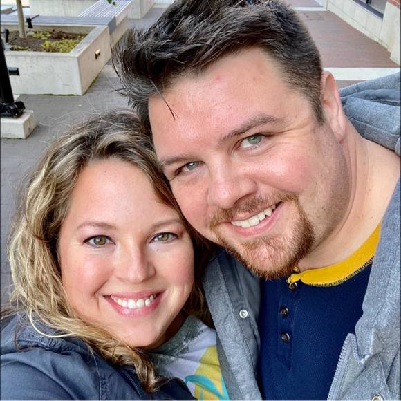 Profile Picture of Kate Jaworowski (@katejaworowski) on Poshmark