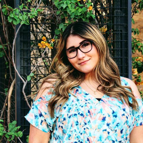 Profile Picture of Bec Todoran (@becky_is_super) on Poshmark