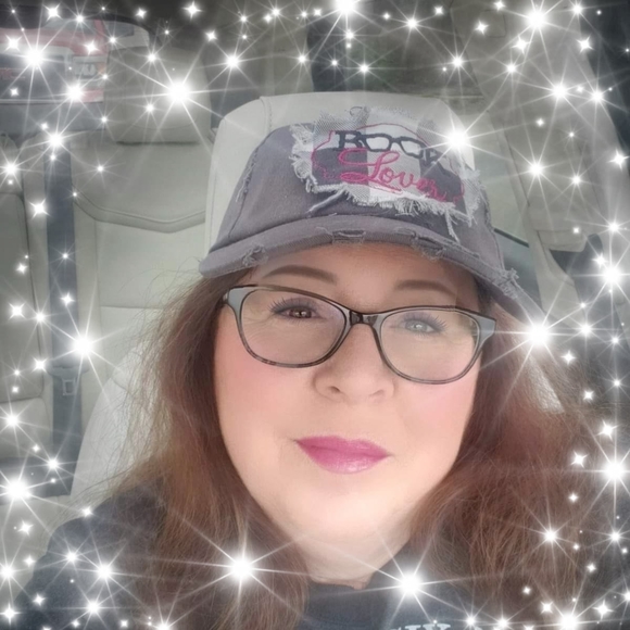 Profile Picture of Nancy Minot (@nancyminot2007) on Poshmark