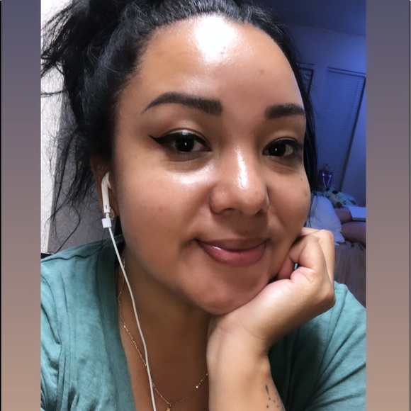 Carlita Martinez - Poshmark Profile Picture of Carlita Martinez (@carla0385) on Poshmark