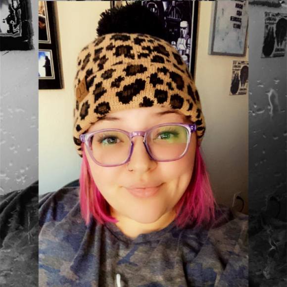 Profile Picture of Amanda Corr (@queencorr) on Poshmark