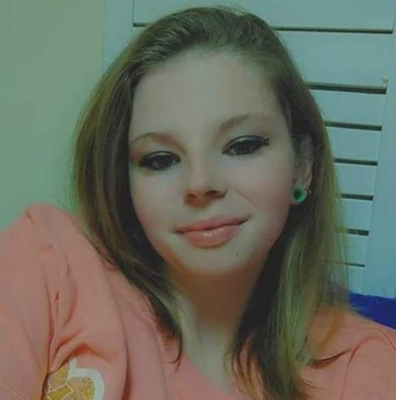 Profile Picture of Ariel Pierce (@arielpierce) on Poshmark