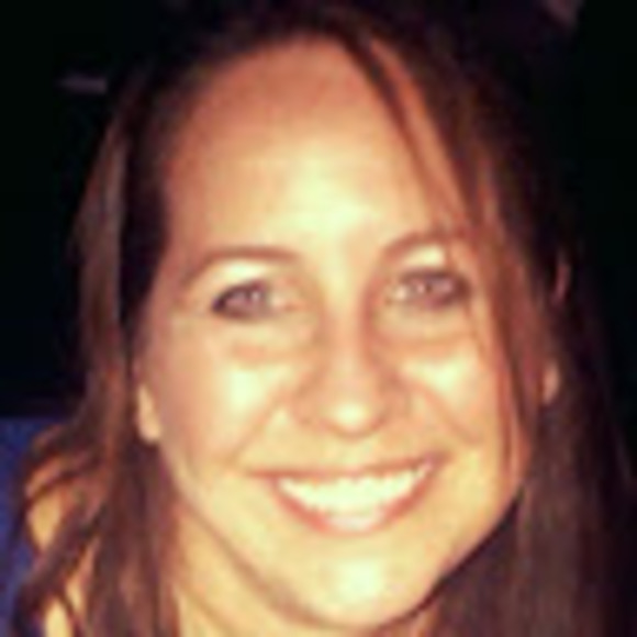 Profile Picture of Jodi Lederman (@jbleder92) on Poshmark