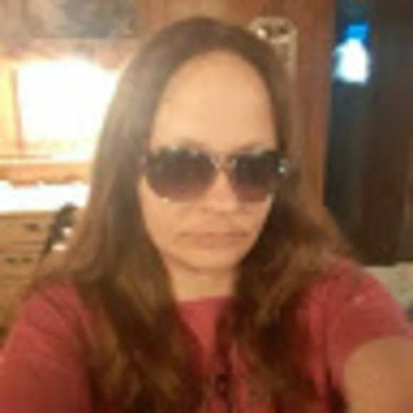 Profile Picture of Kara Waggoner (@karakaywags2004) on Poshmark