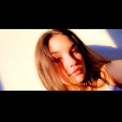Profile Picture of Cassandra Davies (@cassiedaviess) on Twitter