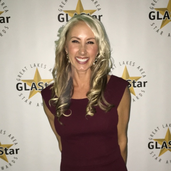 Christie Hulst - Poshmark Profile Picture of Christie Hulst (@toofine4urkind) on Poshmark