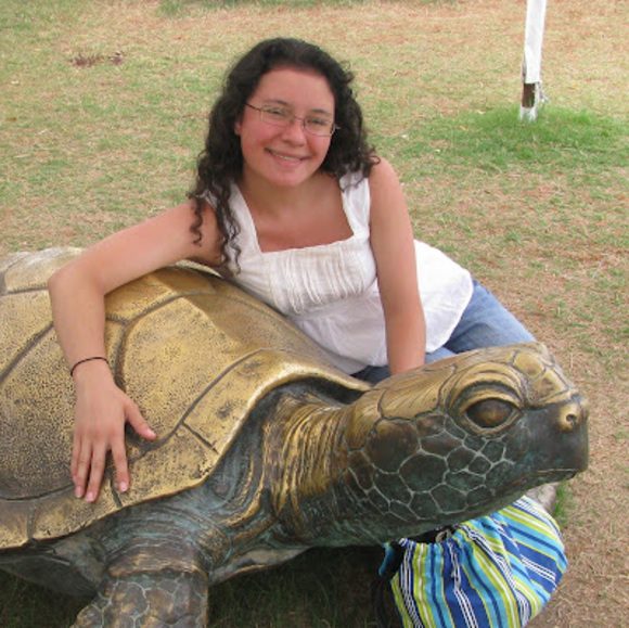 Profile Picture of Elizabeth Spingola (@e_spingola) on Poshmark