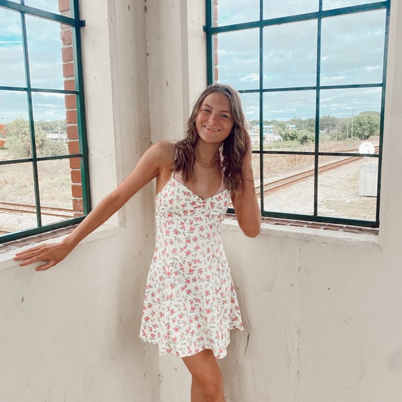 Profile Picture of Makenna Schmitz (@dogs7602) on Poshmark