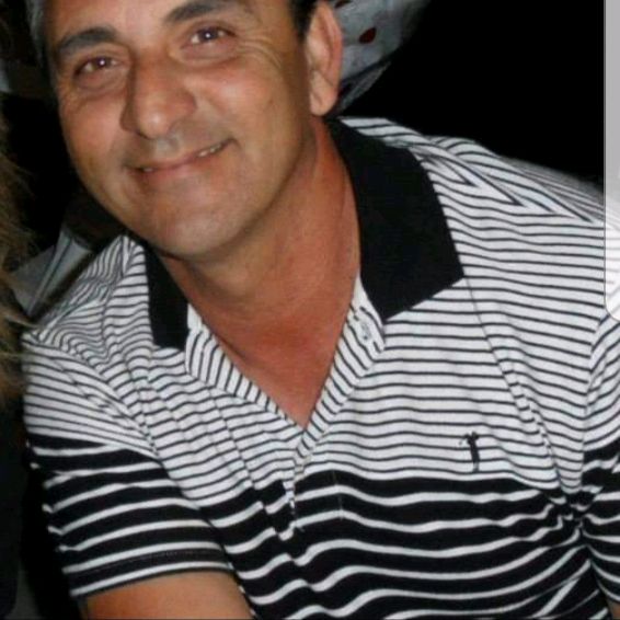 Profile Picture of colzy (@carlcollica) on Tiktok