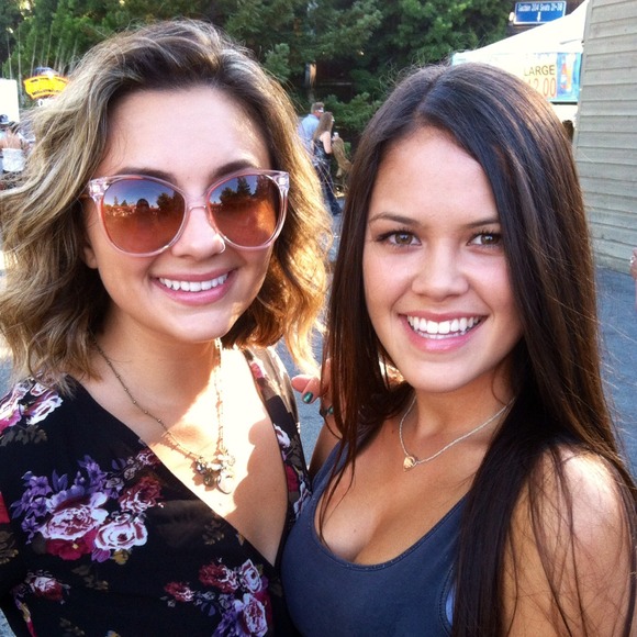 Profile Picture of Darby Mclaughlin (@darbymclaughlin) on Poshmark