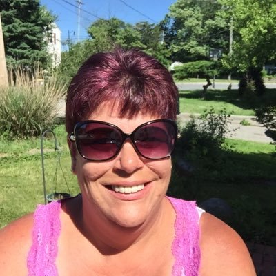 Profile Picture of Kim Poole (@knkpoole) on Twitter