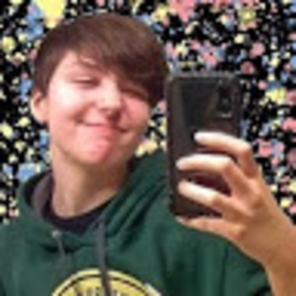Profile Picture of Luke Blake (@lukeblake824) on Poshmark