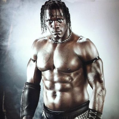 Profile Picture of WWT R-Truth (@RonKillingsWWT) on Twitter