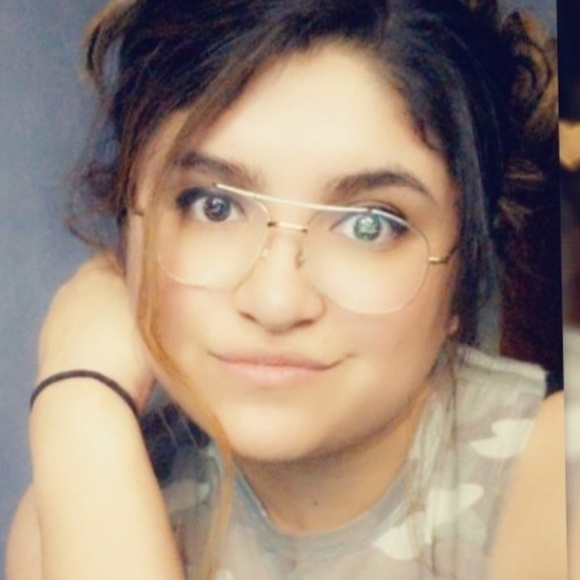 Profile Picture of Bianca Zaragoza (@schem3257) on Poshmark