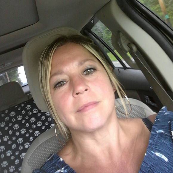 Profile Picture of Rose Peragine (@rp0224553) on Poshmark