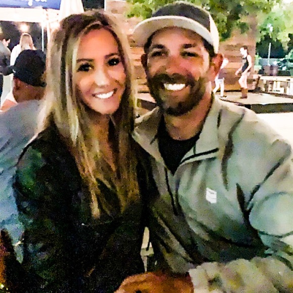 Profile Picture of Jen Silveira (@jen_silveira) on Poshmark